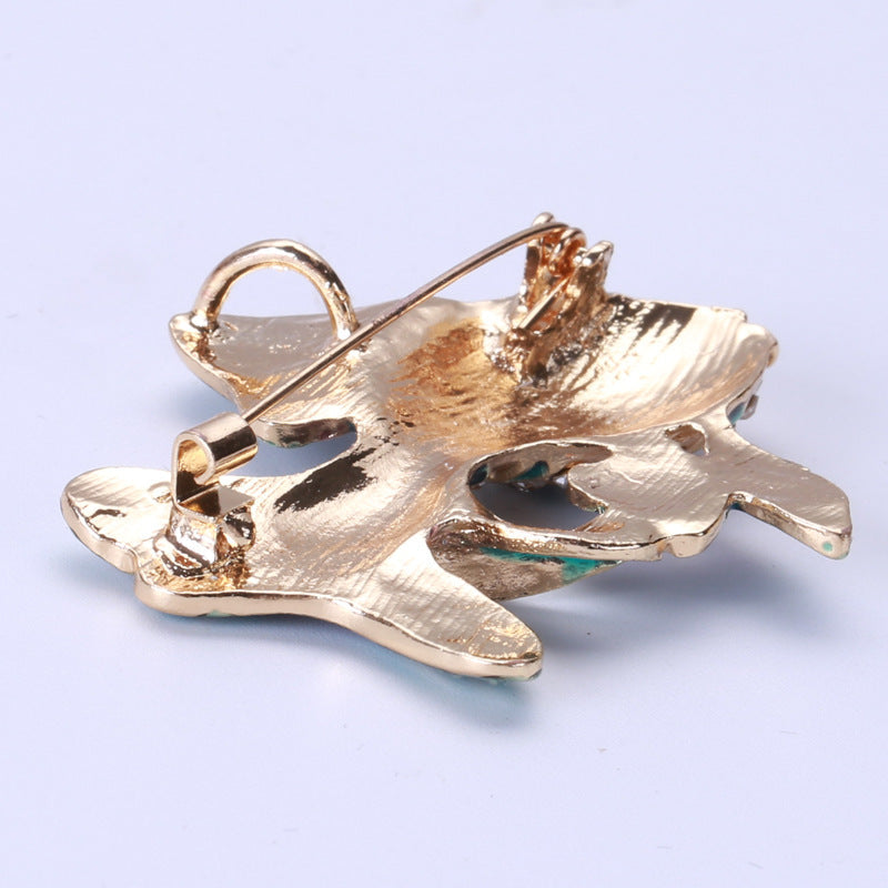 Fish Rhinestone Brooch PA3669