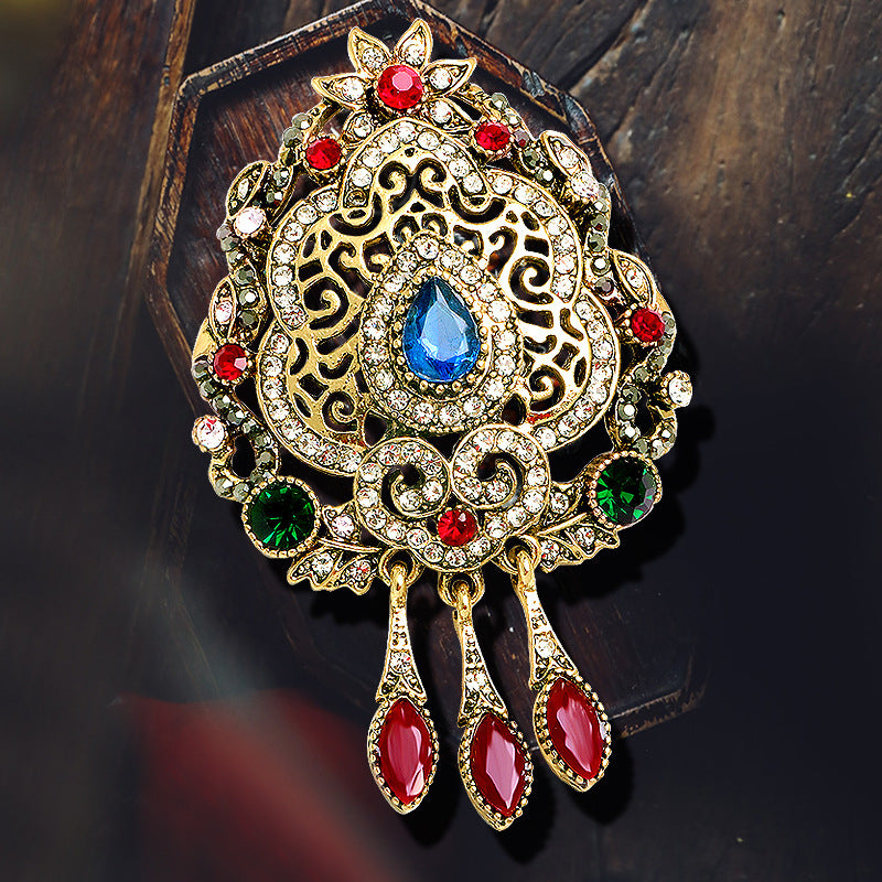 Baroque Rhinestone Pin PA3762