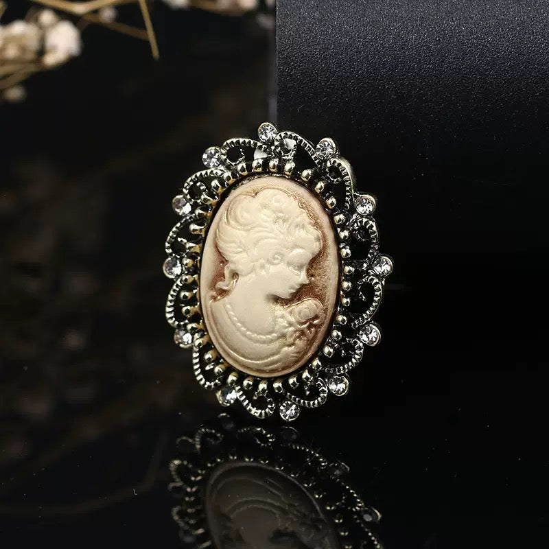Baroque Portrait Brooch PA3784