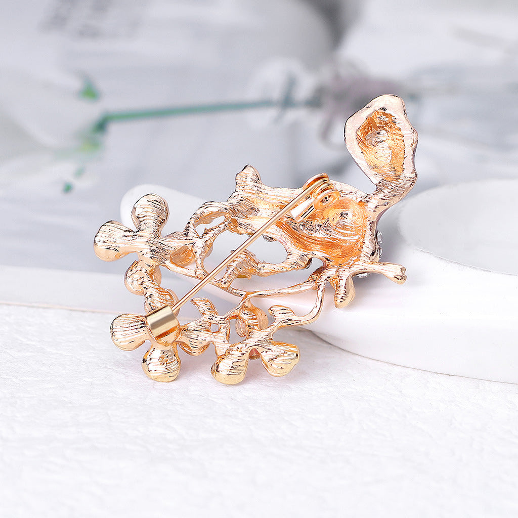 Flower Squirrel Rhinestone Brooch PA4191