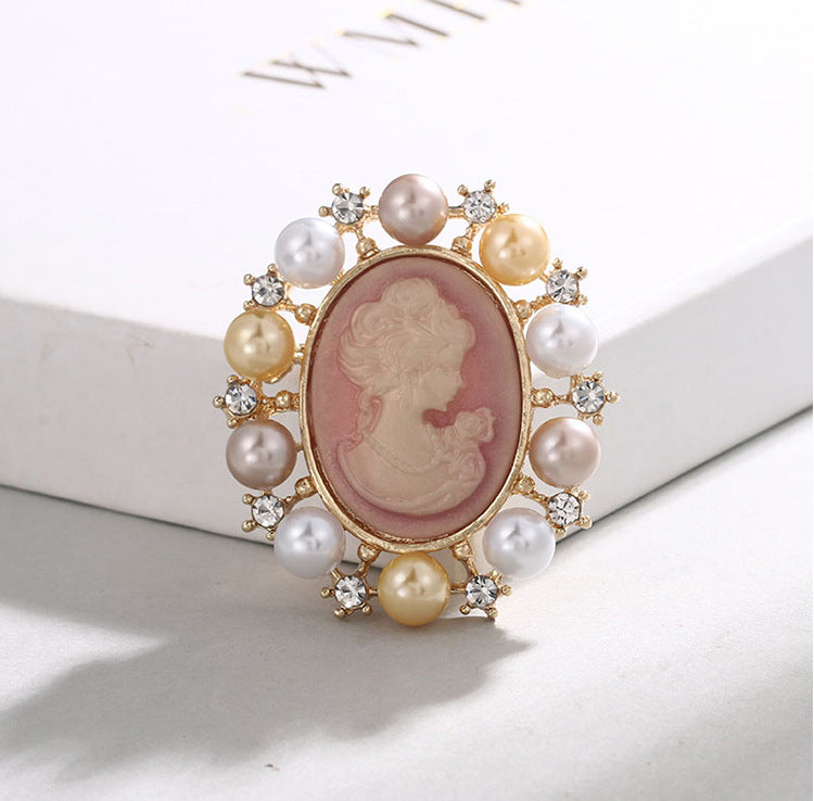 Baroque Portrait Brooch PA4409