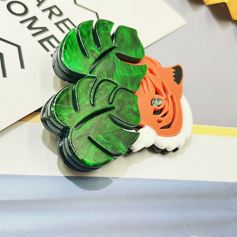 Leaf Tiger Acrylic Brooch PA4414