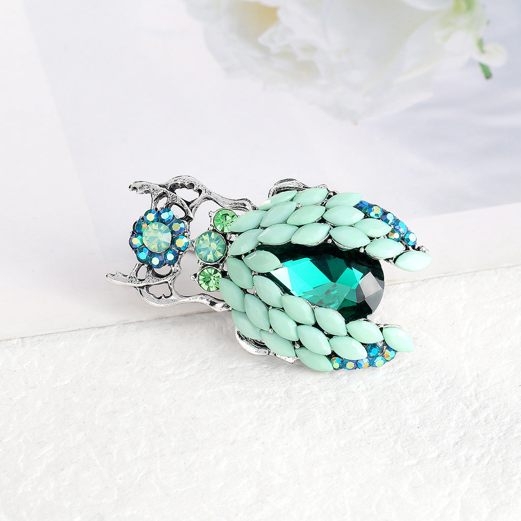 Turquoise Bee Brooch PA4428