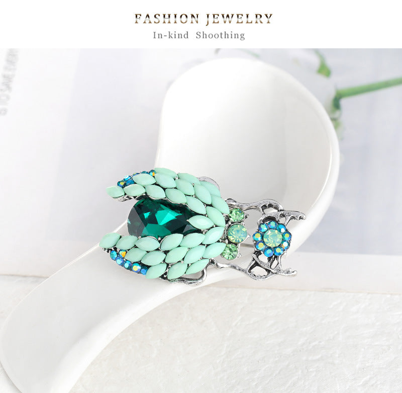 Turquoise Bee Brooch PA4428