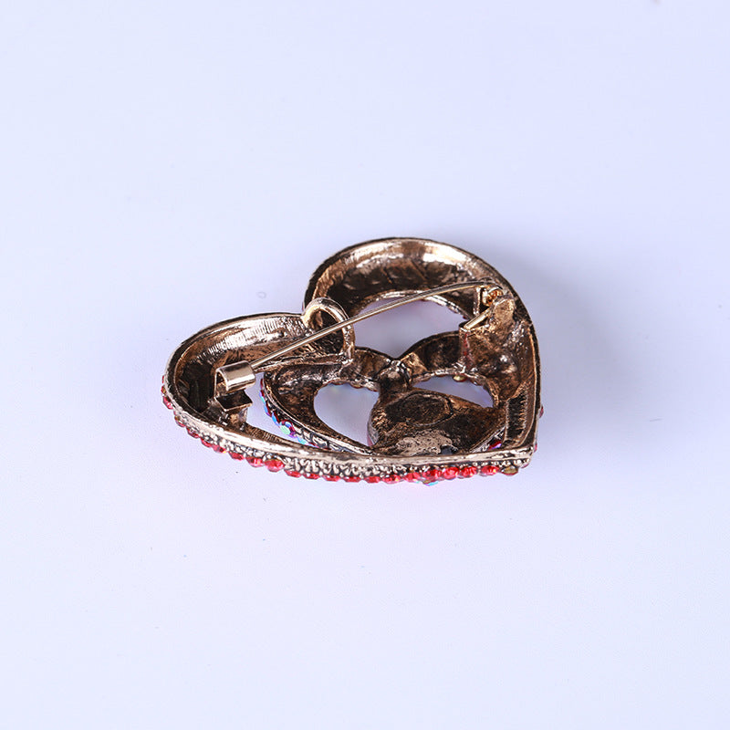 Heart Rhinestone Brooch PA4554