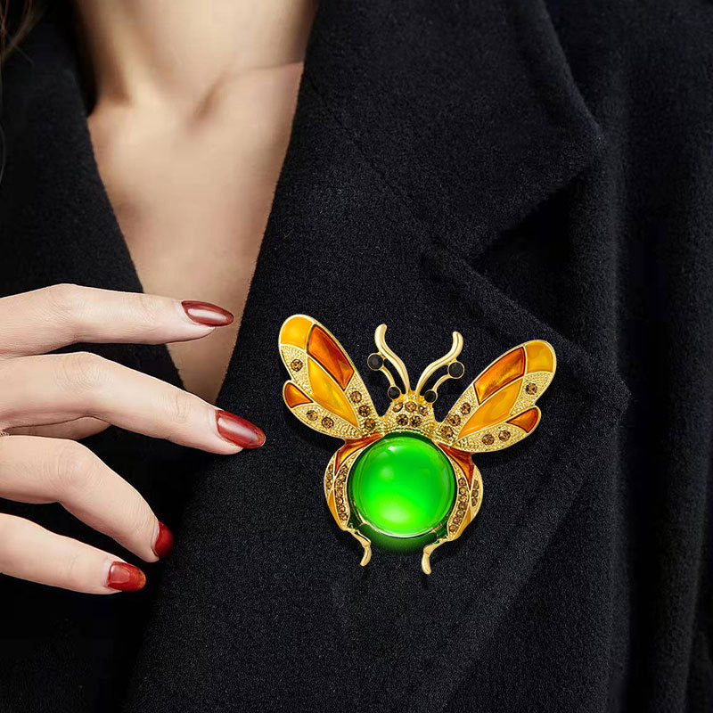 Bee Rhinestone Brooch PA4576