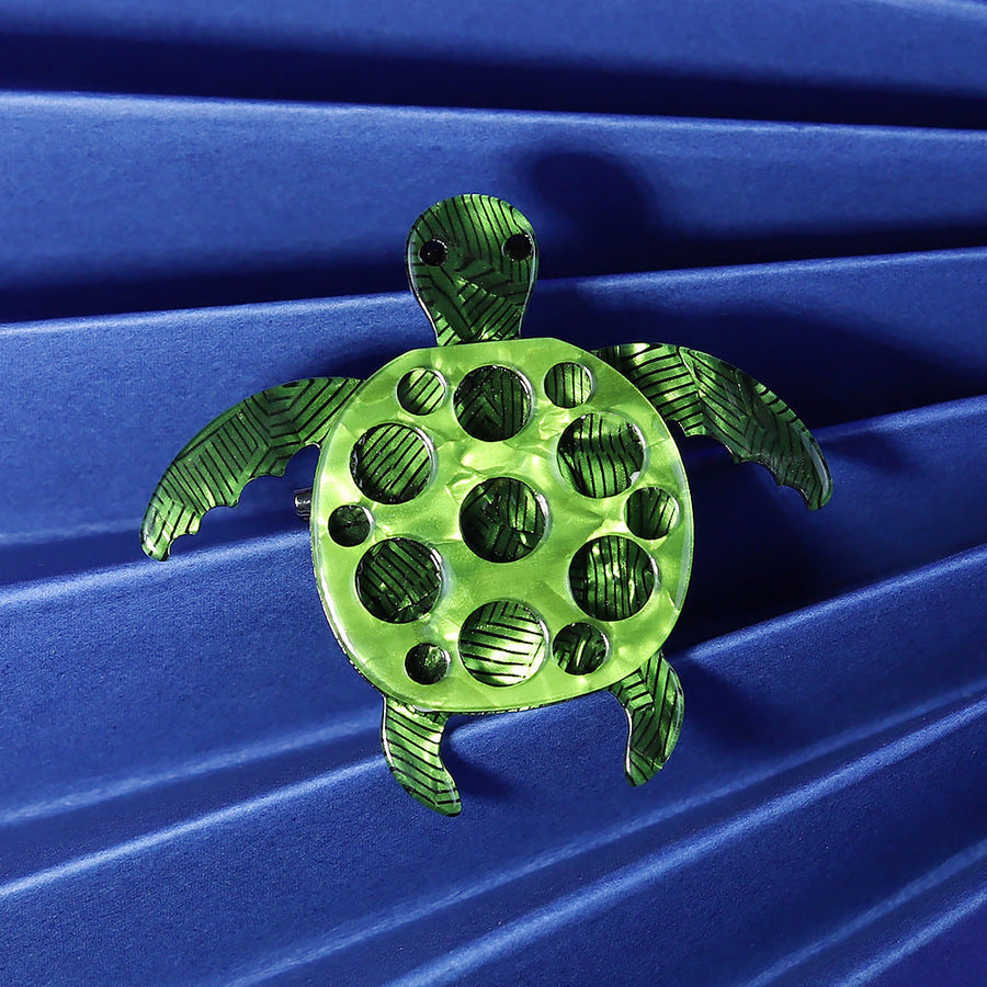 Sea Turtle Acrylic Brooch PA4604