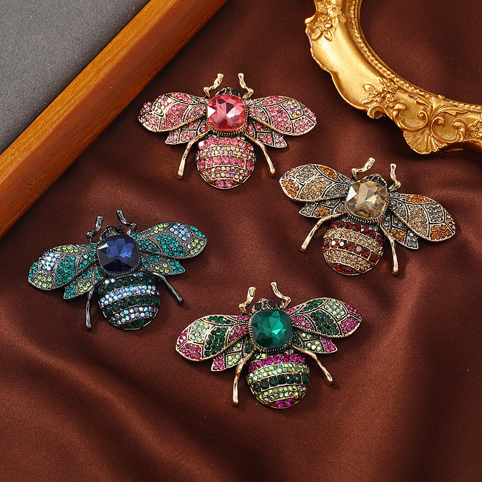 Bee Rhinestone Brooch PA4648