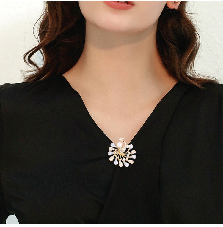 Peacock Rhinestone Brooch PA4661