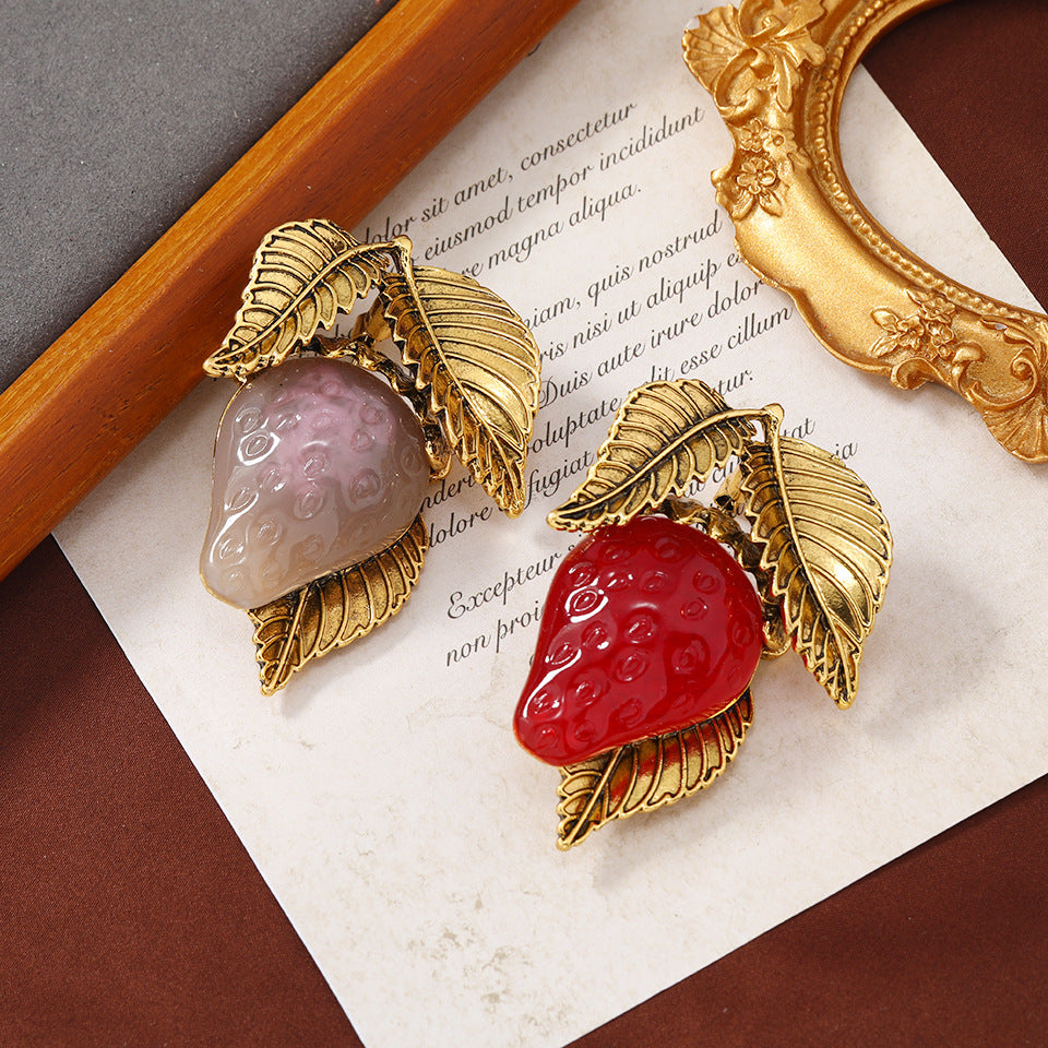 Strawberry Alloy Brooch PA4713