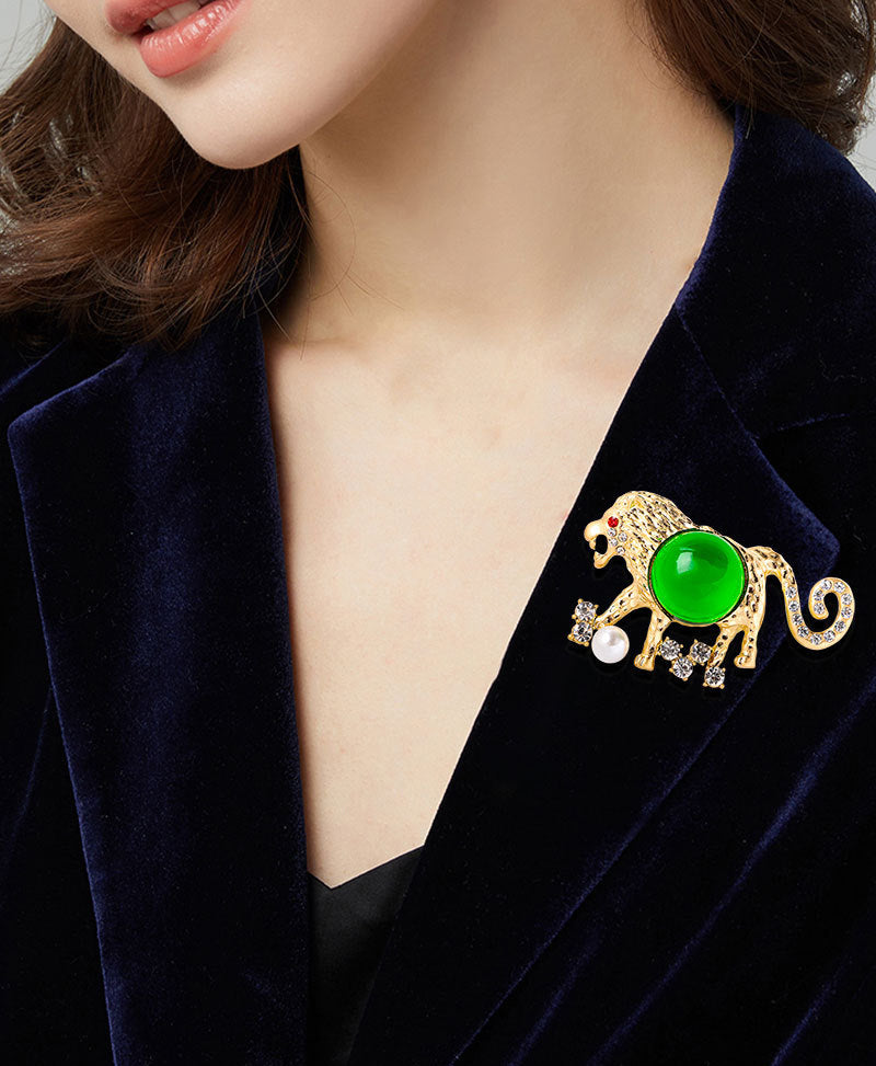 Lion Pearl Alloy Brooch PA4722
