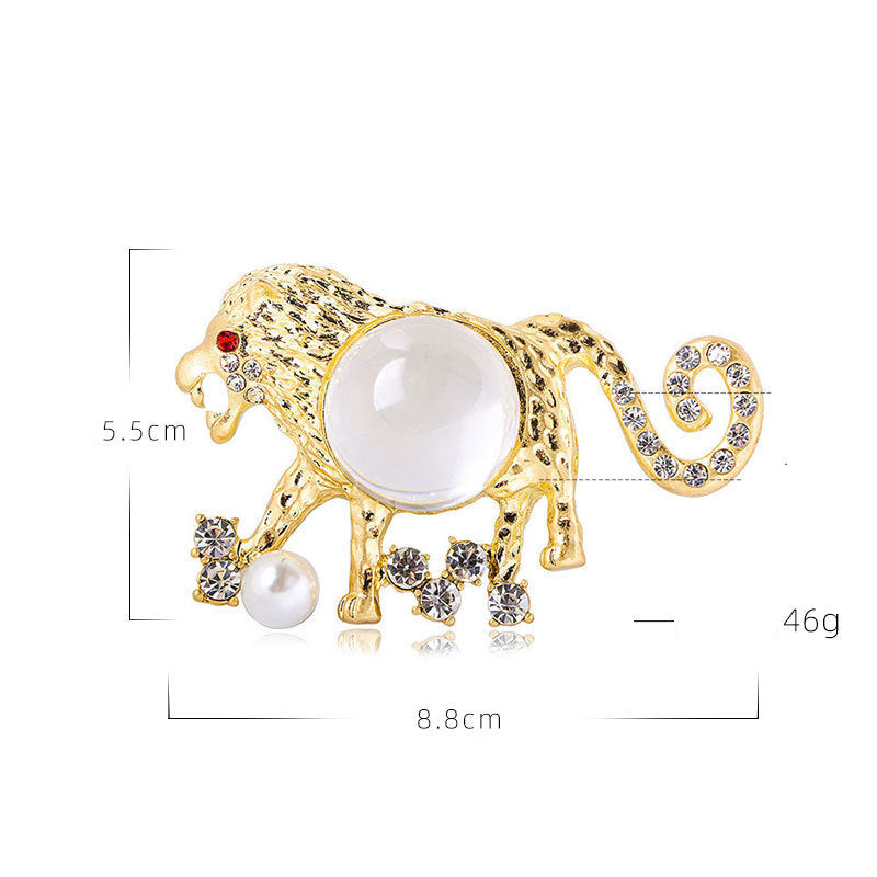 Lion Pearl Alloy Brooch PA4722