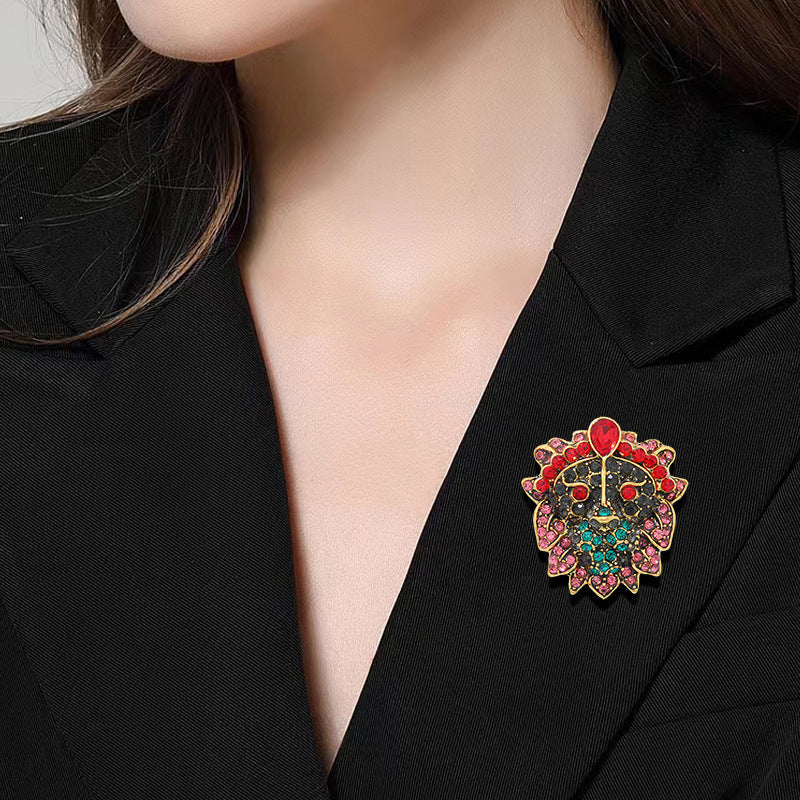 Lion Rhinestone Brooch PA4918