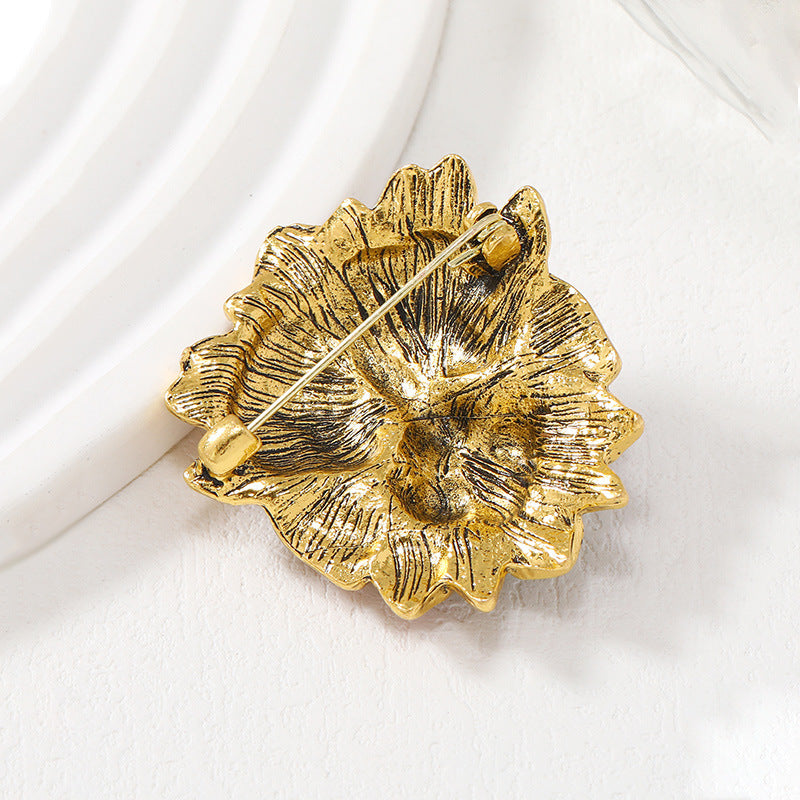 Lion Rhinestone Brooch PA4918