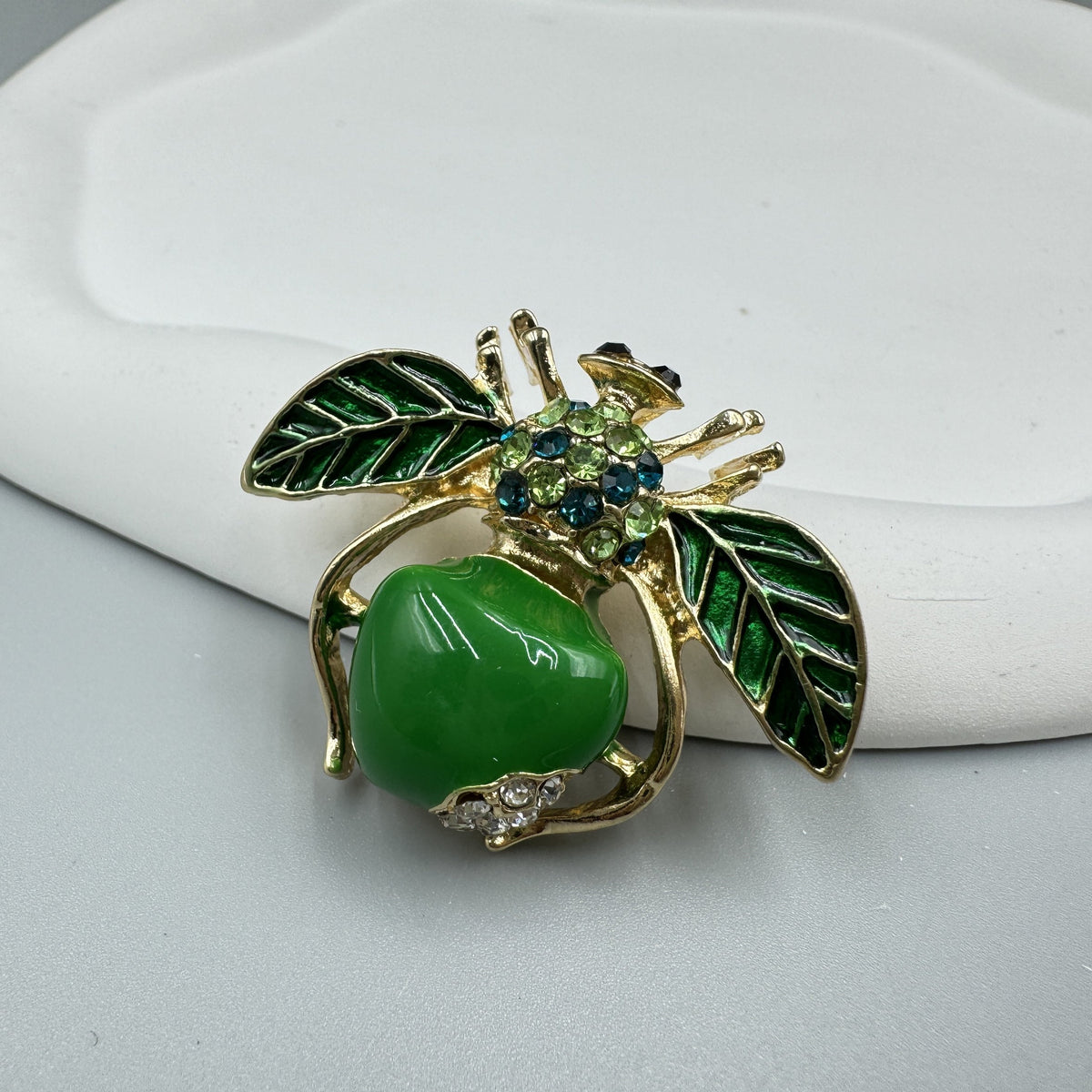 Bee Brooch PA5043