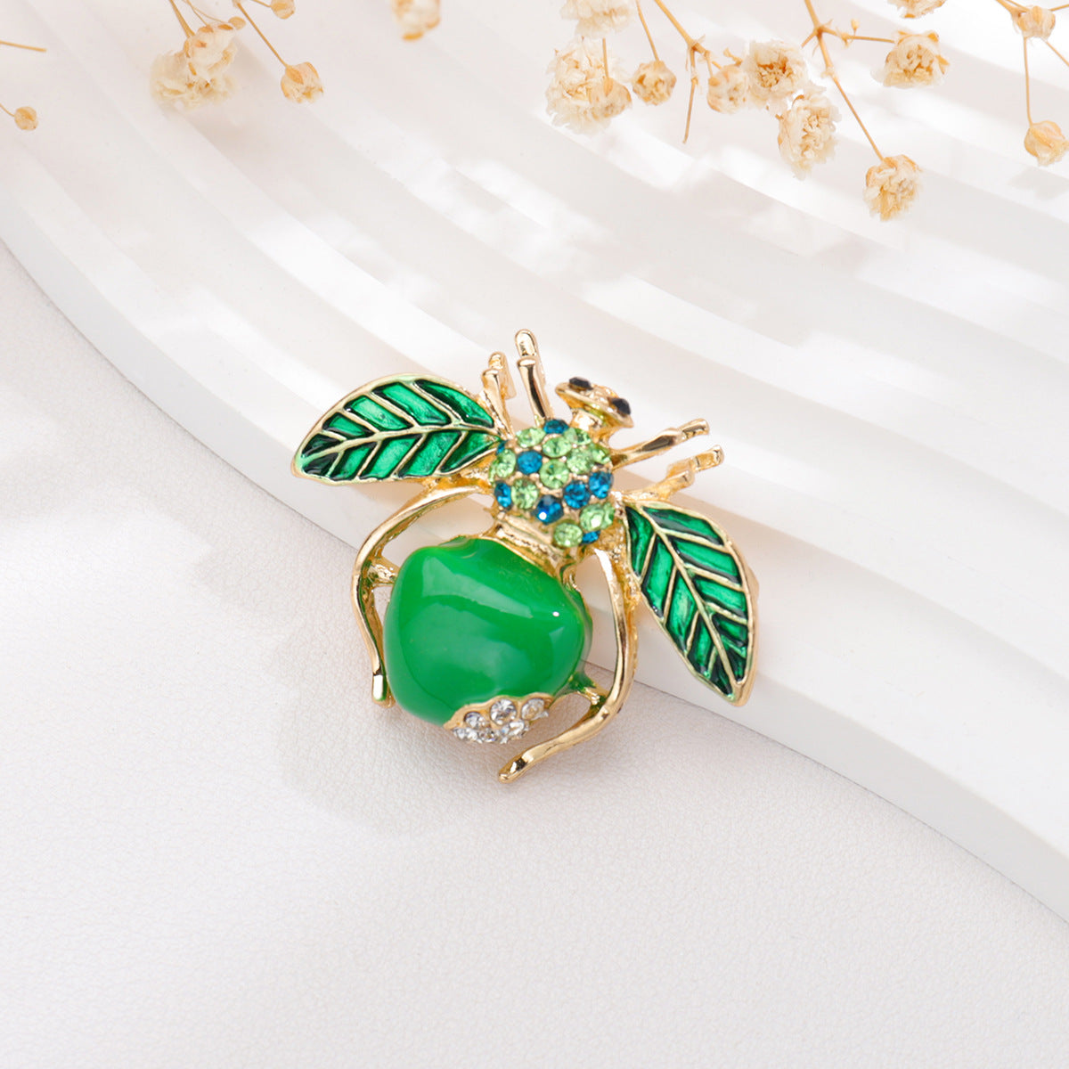 Bee Brooch PA5043