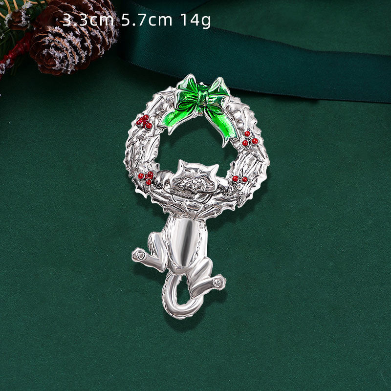 Hanging Cat On Christmas Wreath Brooch PA5251 - view 2