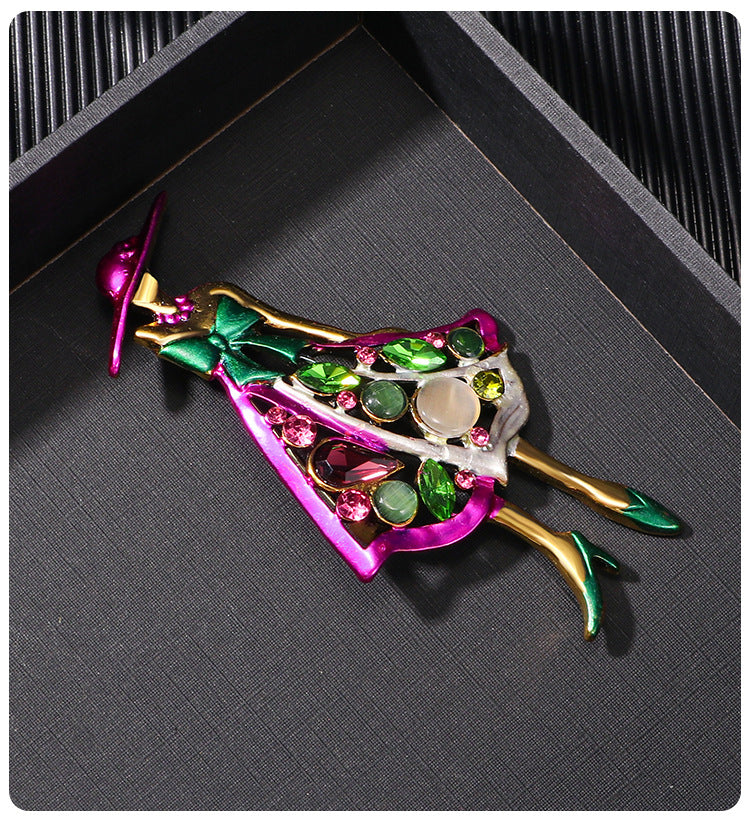Pink Lady With Hat Brooch PA5263
