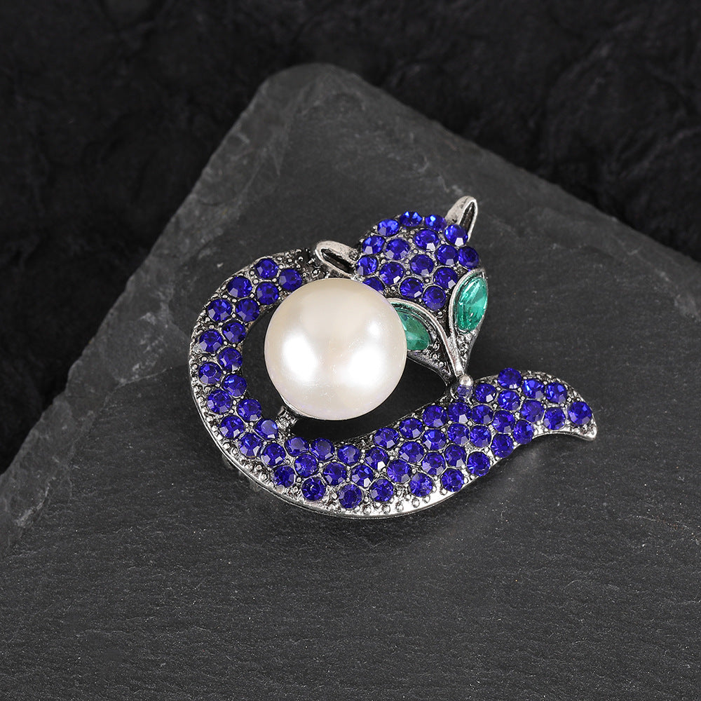 Rhinestone Crystal Pearl Fox Brooch PA5367