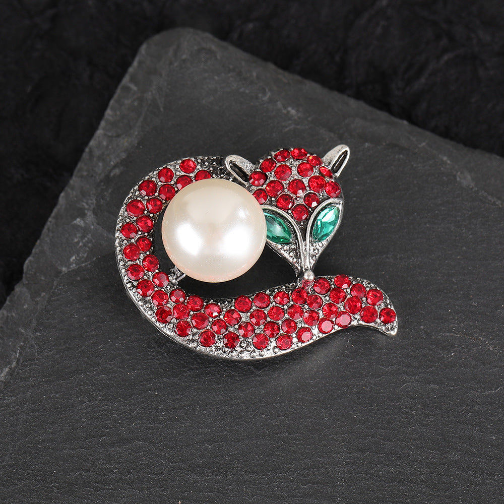 Rhinestone Crystal Pearl Fox Brooch PA5367