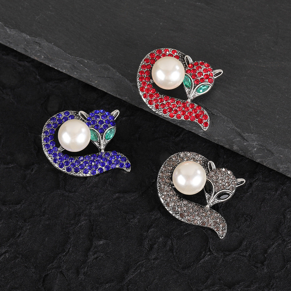 Rhinestone Crystal Pearl Fox Brooch PA5367