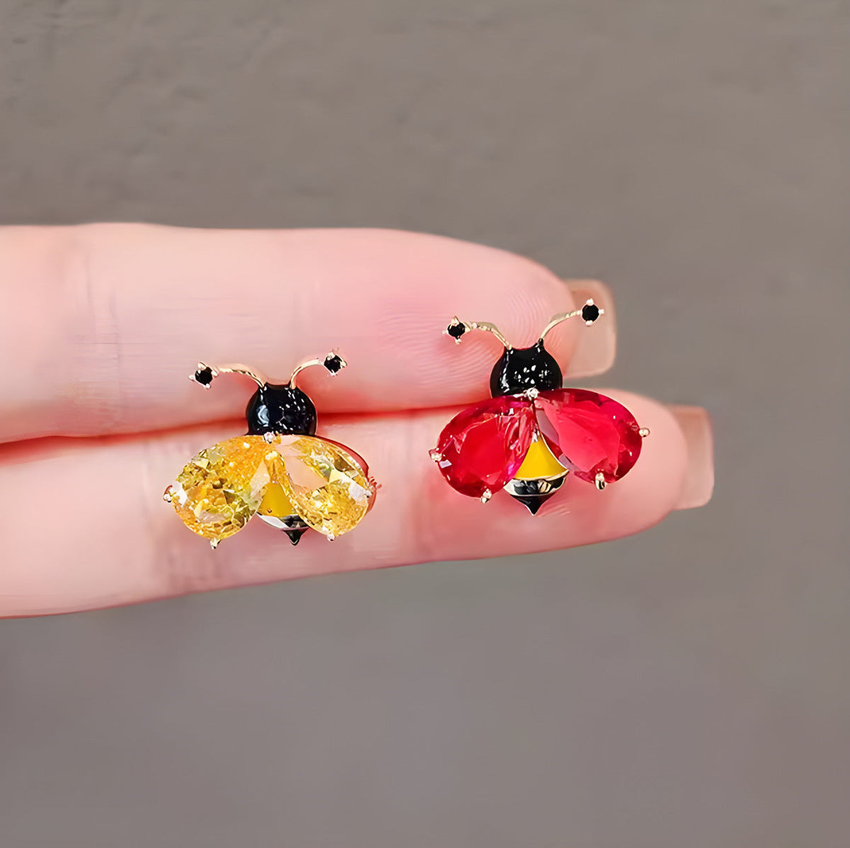 Crystal Rhinestone Mini Bee Brooch PA5374