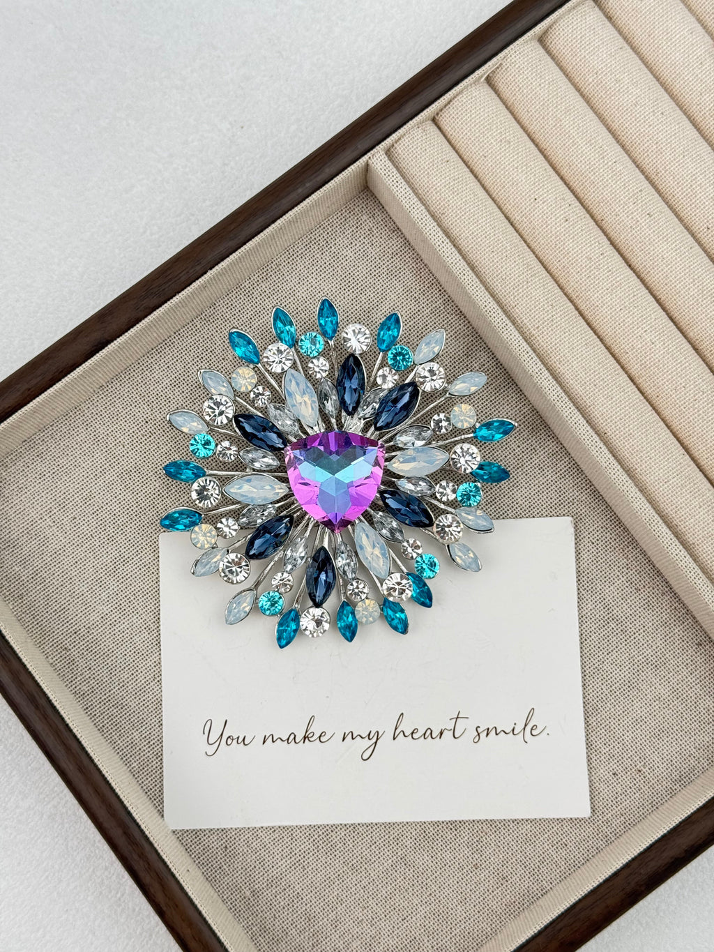 Vintage Style Large Crystal Brooch PA5571