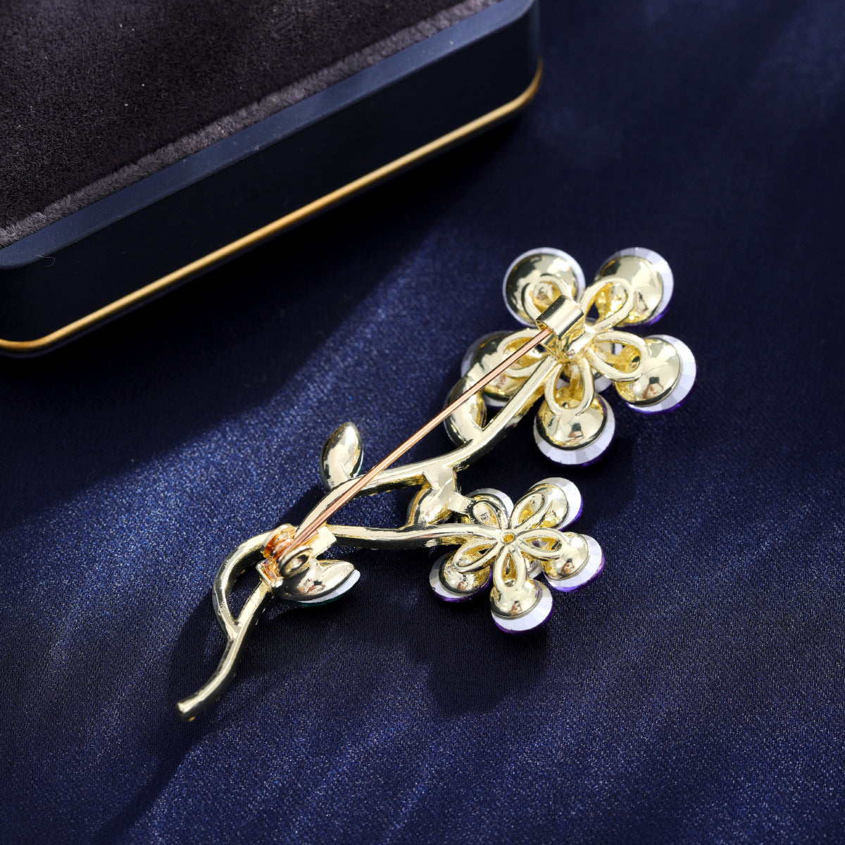 Flower Rhinestone Alloy Brooch PA5725
