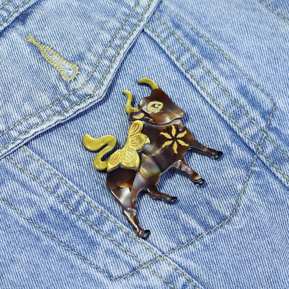 Bull Alloy Acrylic Brooch PA5731