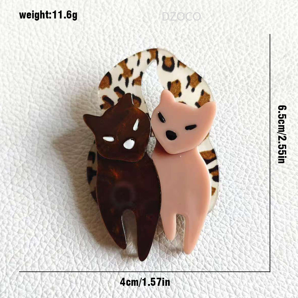 Two Foxes Acrylic Brooch PA5743