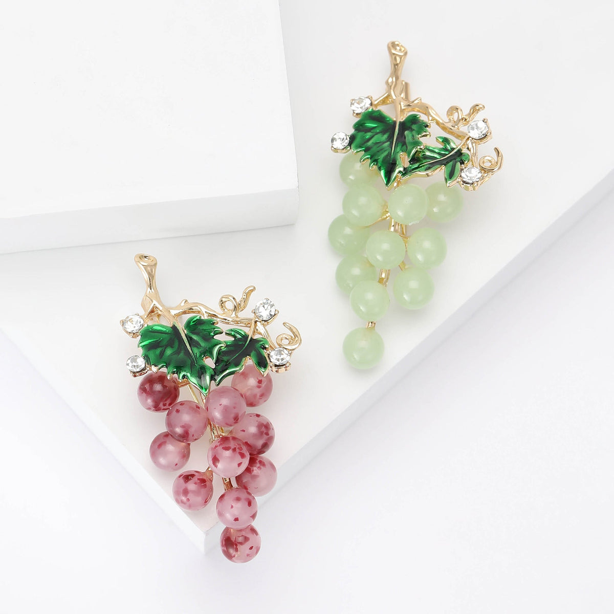 Enamel Inlay Grape Alloy Rhinestone Brooch PA5747