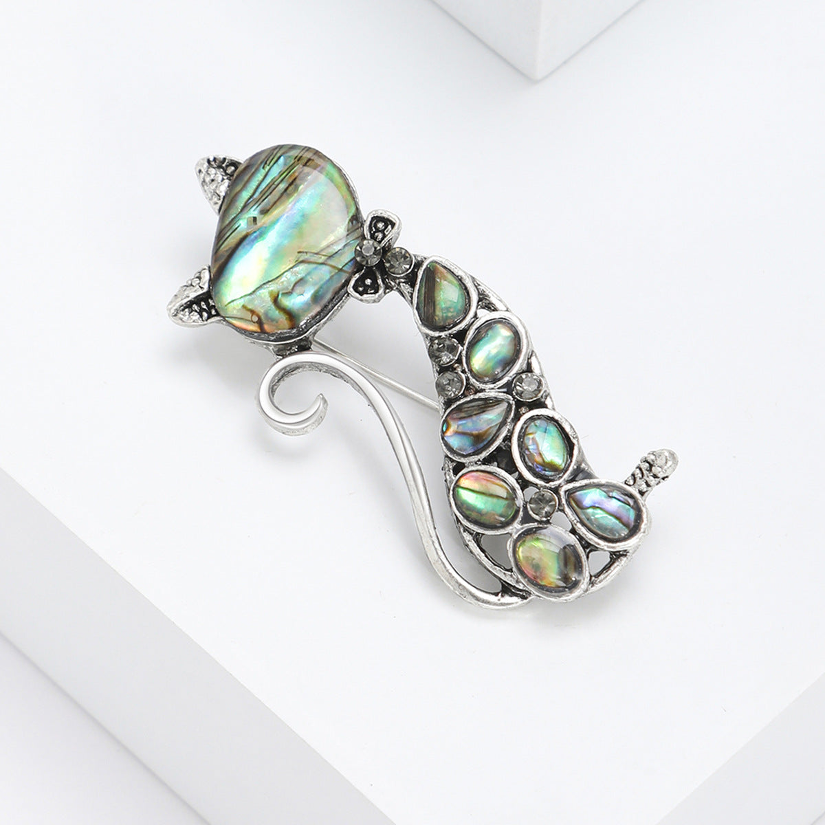 Bow Tie Cat Alloy Rhinestone Brooch PA5766