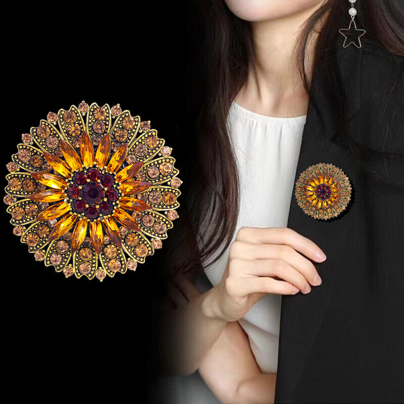 Retro Sunflower Alloy Rhinestone Brooch PA5808 - view 5