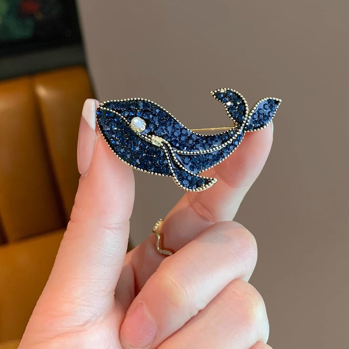 Dolphin Alloy Crystal Brooch PA5850 - view 2