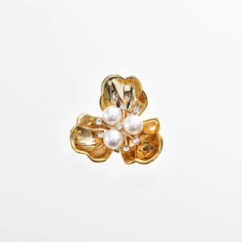 Seashell Petals Alloy Rhinestone Button MIS5951