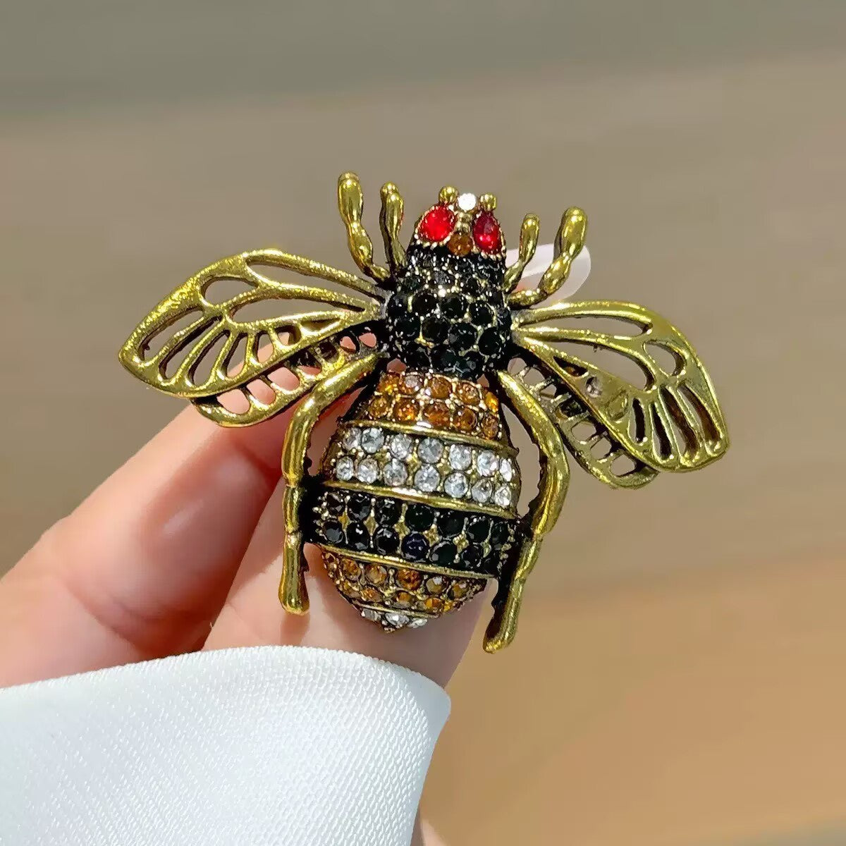 Bee Alloy Rhinestone Brooch PA5996
