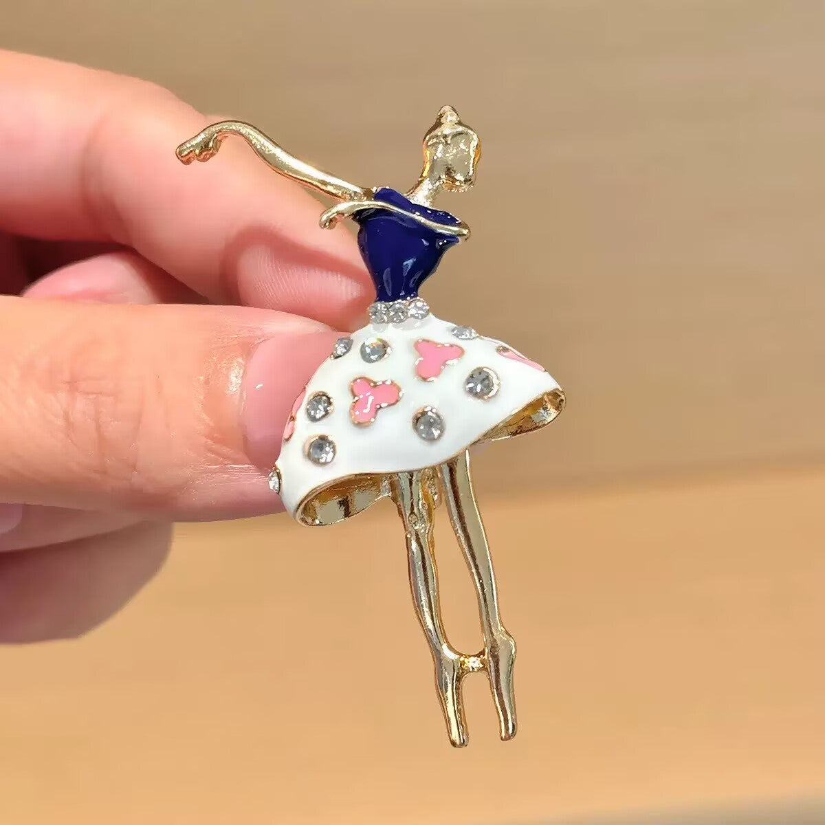 Girl Alloy Rhinestone Brooch PA6001
