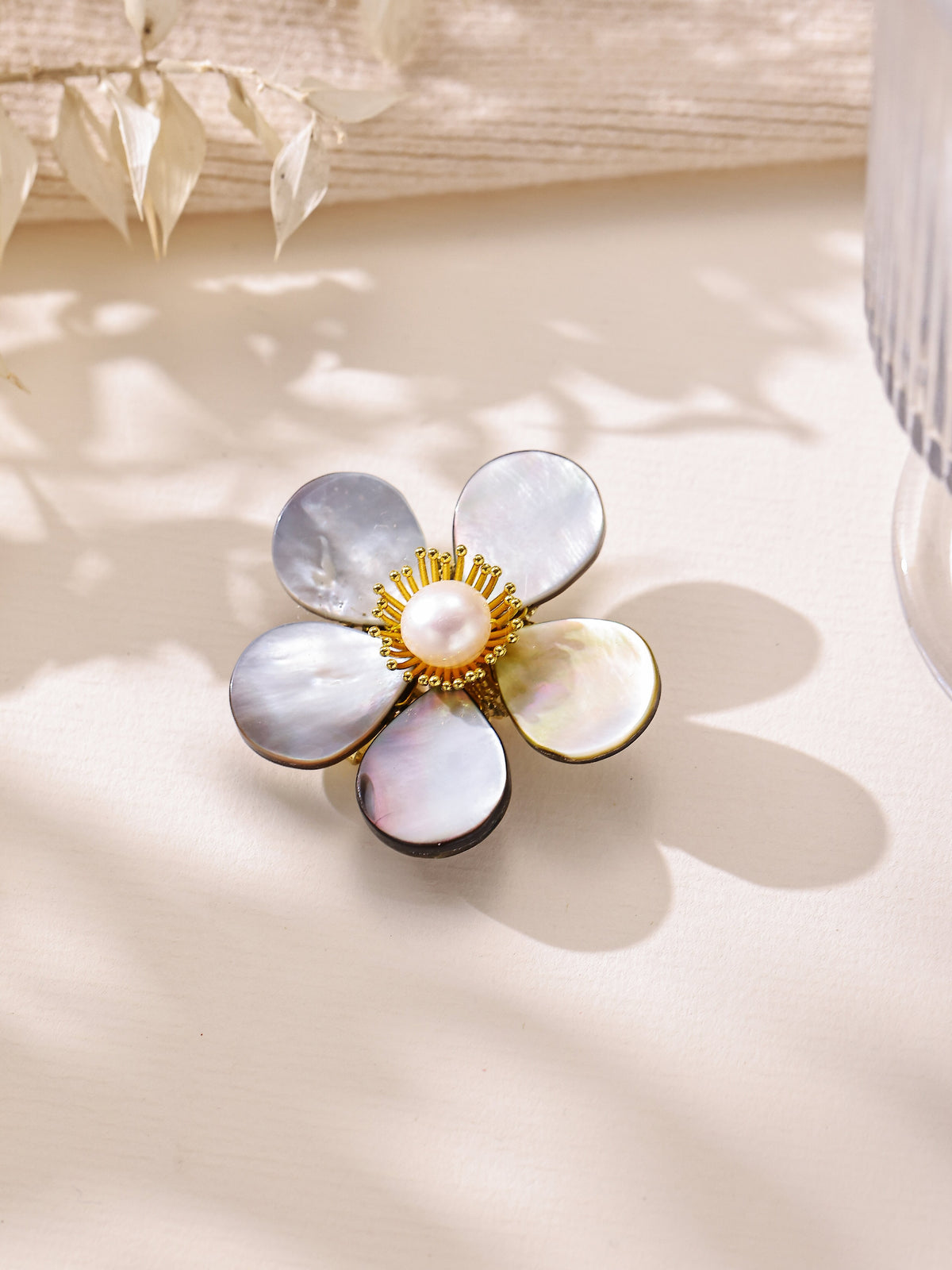 Flower Shell Brooch PA6219