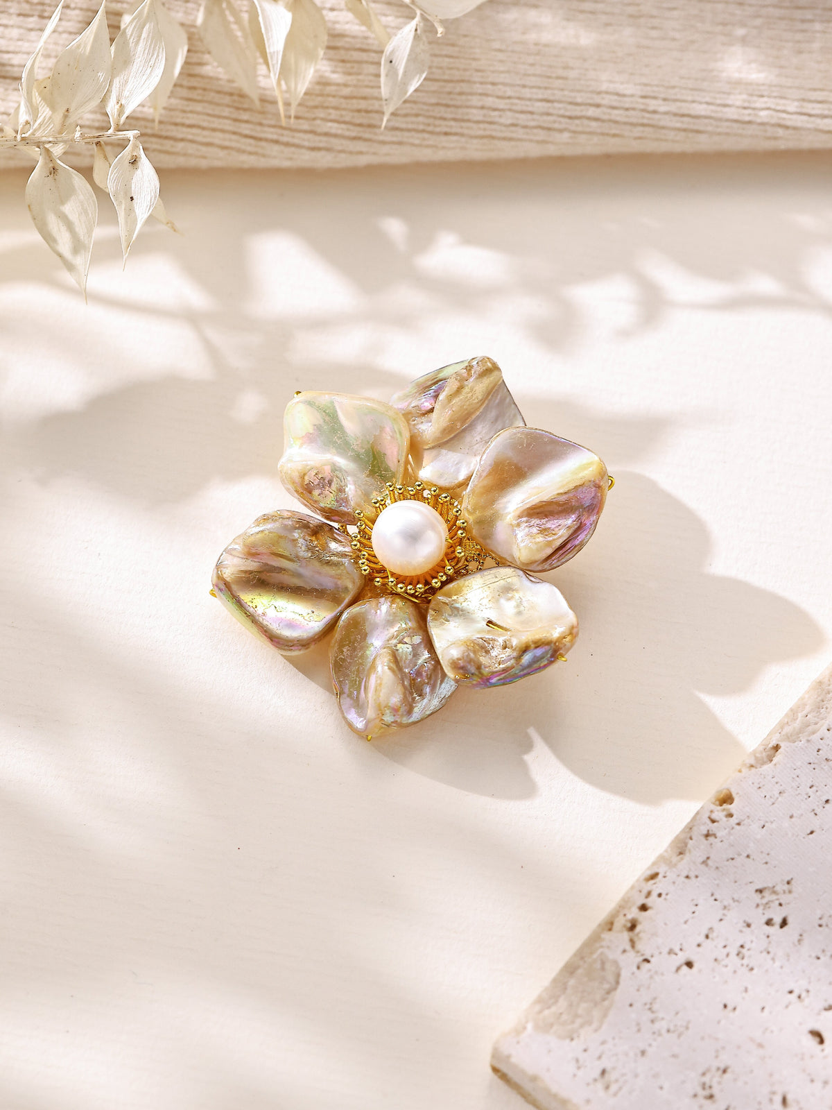 Flower Shell Brooch PA6220