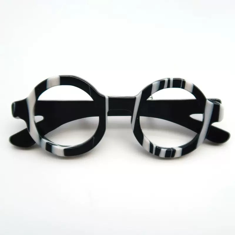 Glasses Acrylic Brooch PA6230
