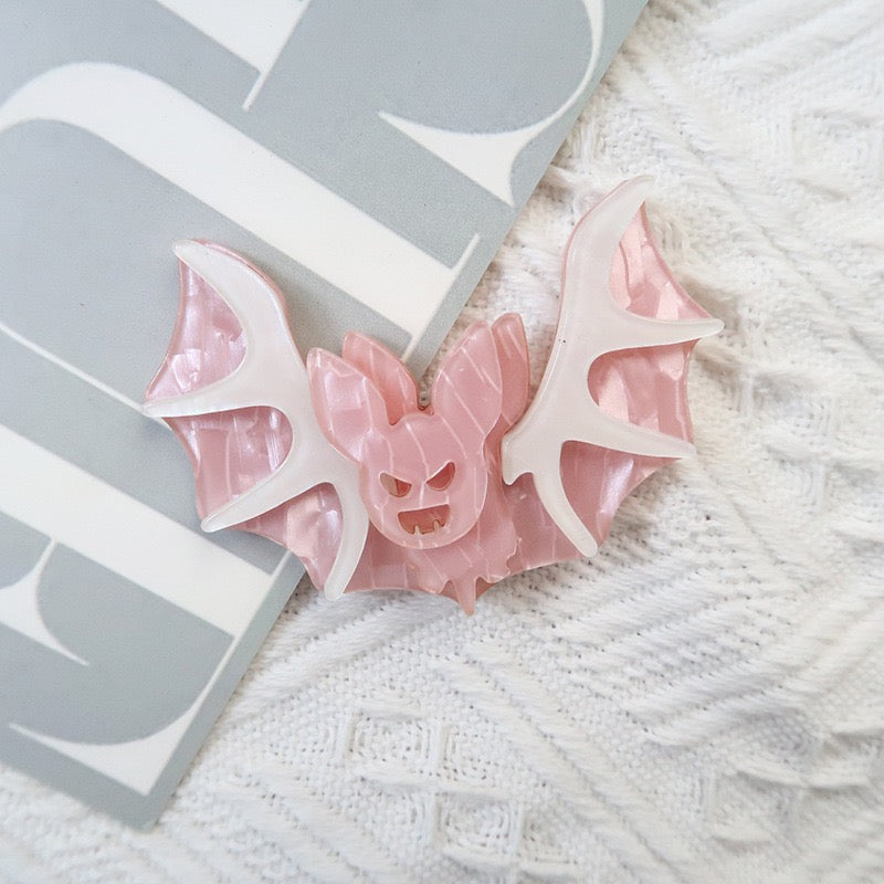 Bat Acrylic Brooch PA6238