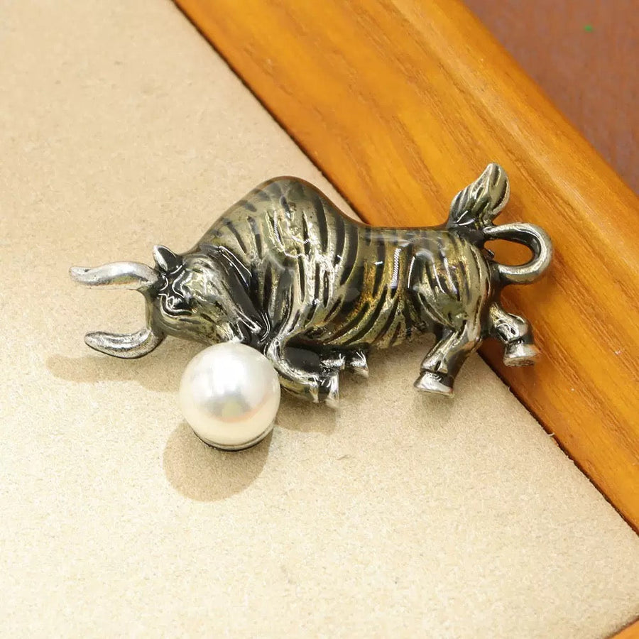 Bull Alloy Brooch PA6273