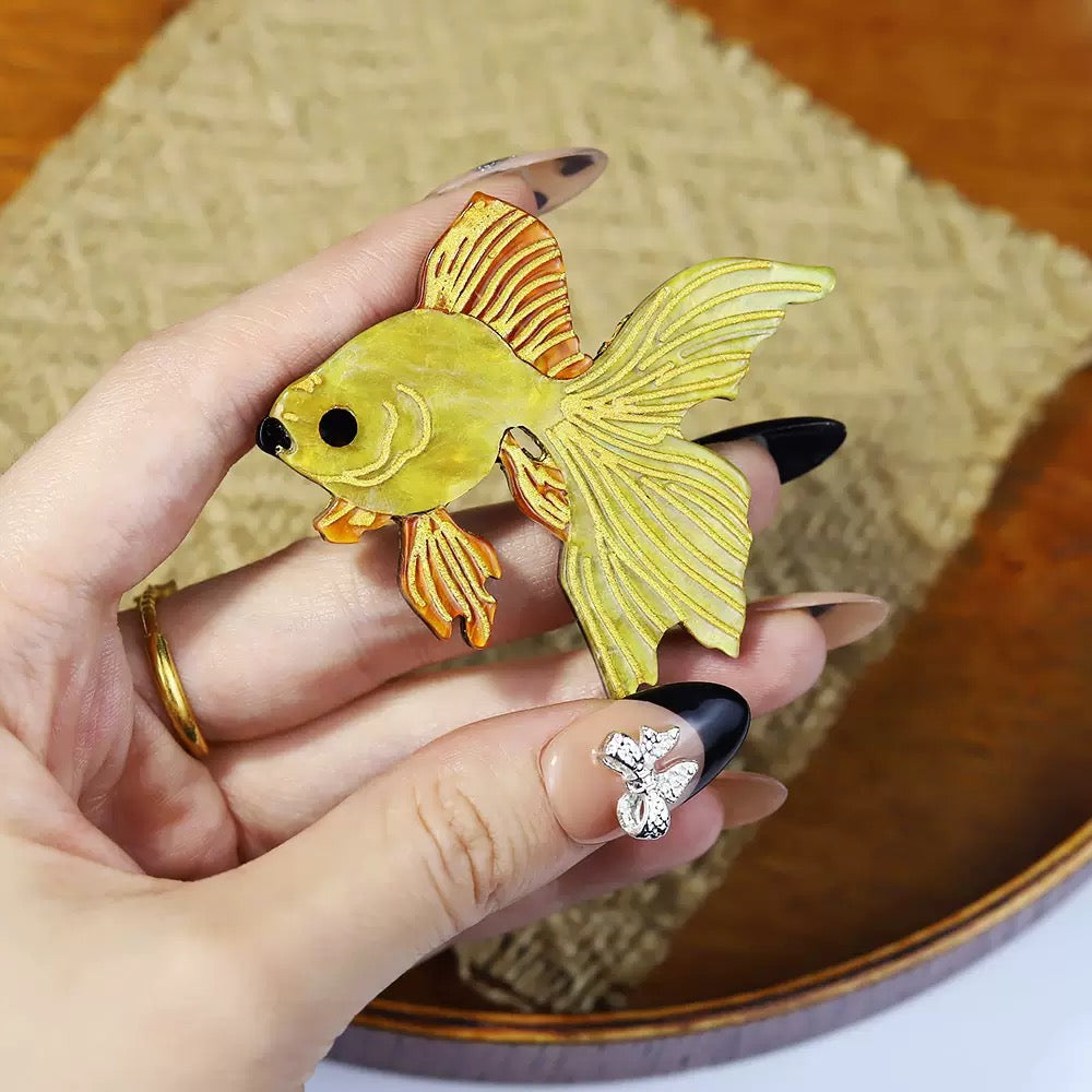 Goldfish Acrylic Brooch PA6281