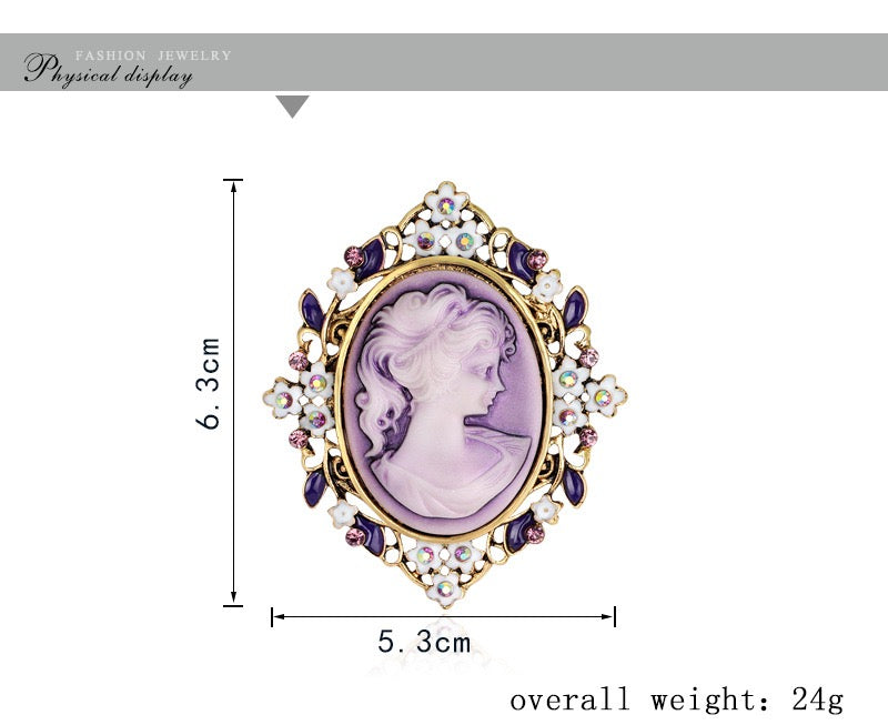 Queen Brooch PA6309