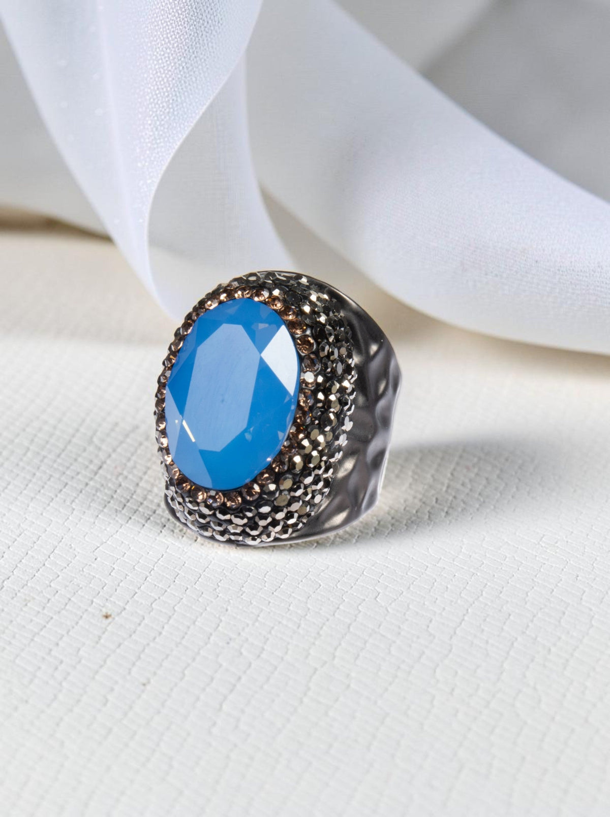 Round Crystal Pavé Cocktail Ring R2531