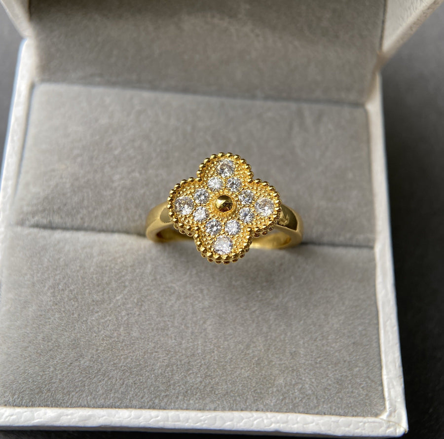 Clover Cubic Zirconia Ring R2699