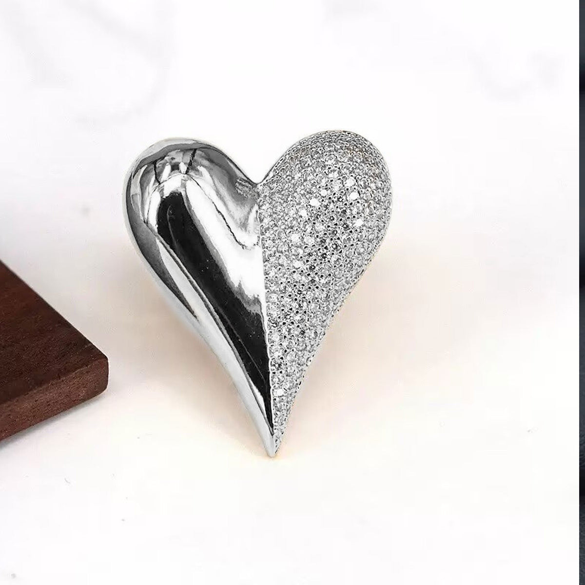18K Gold-Plated Heart-Shaped Cubic Zirconia Copper Ring R2750
