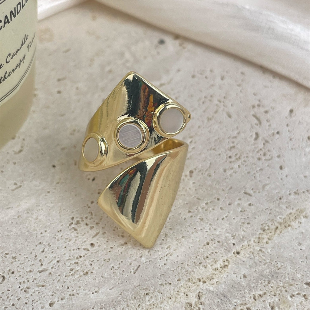 Sample Ring R0000