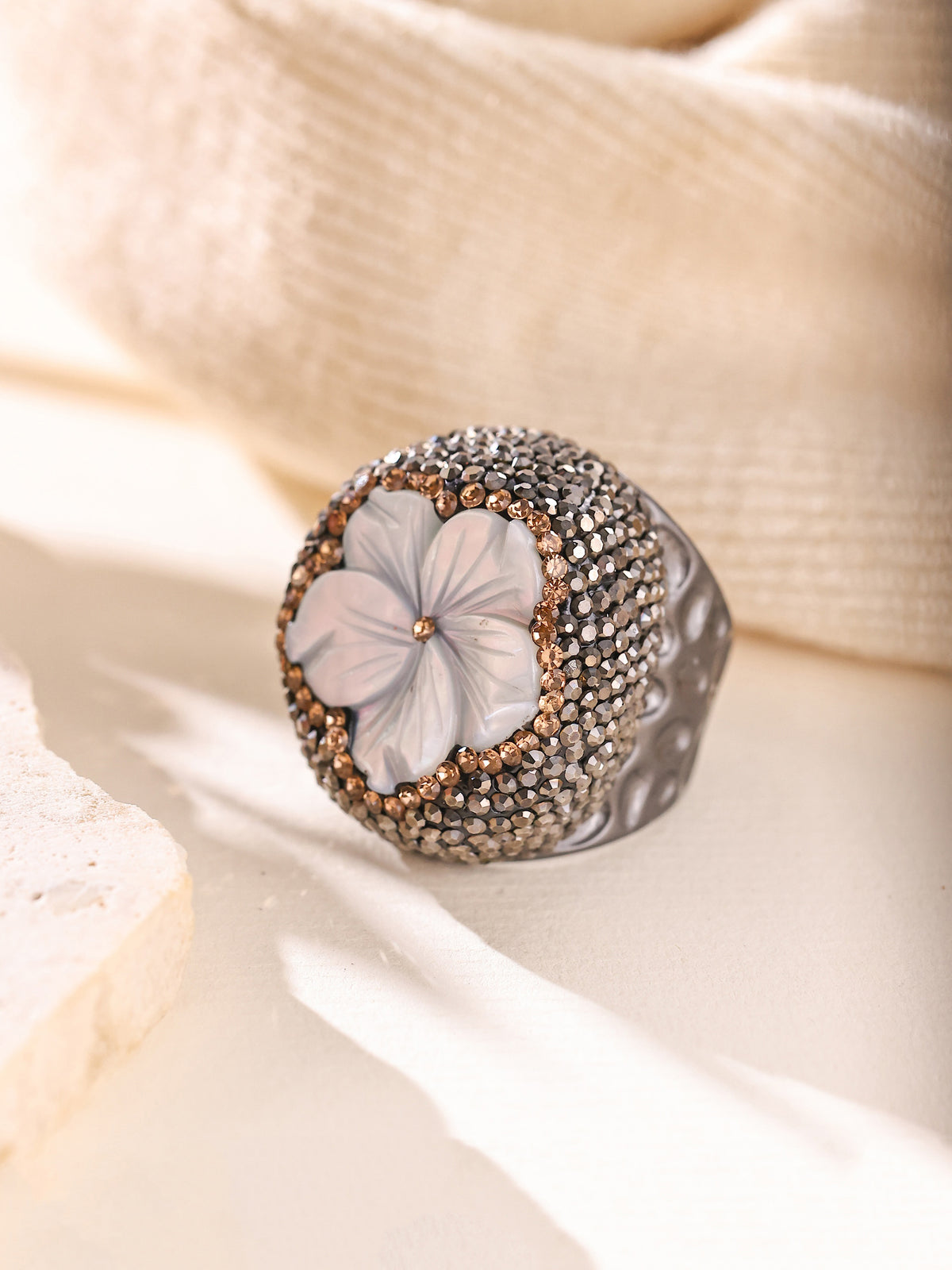 Shell Pavé Cocktail Ring R2851