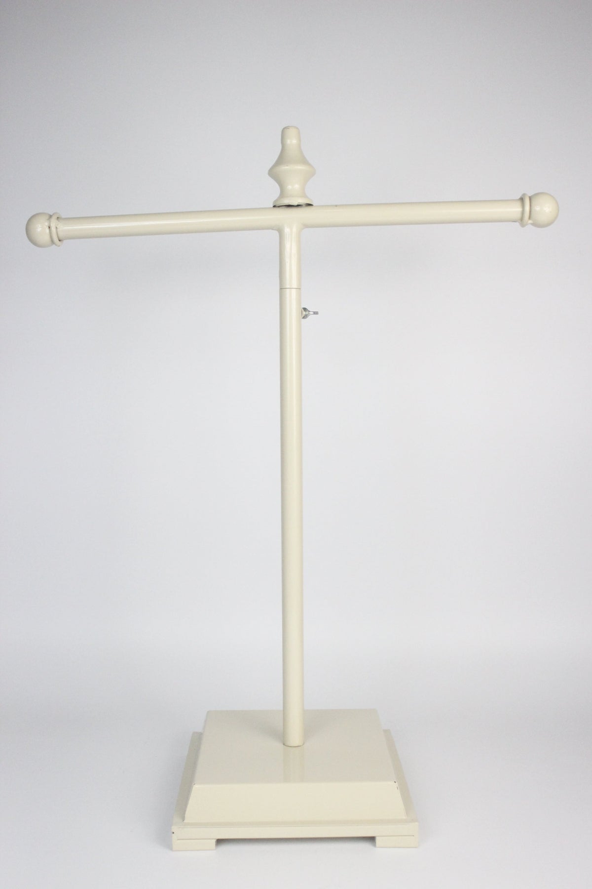 Vintage Metal Display W1240
